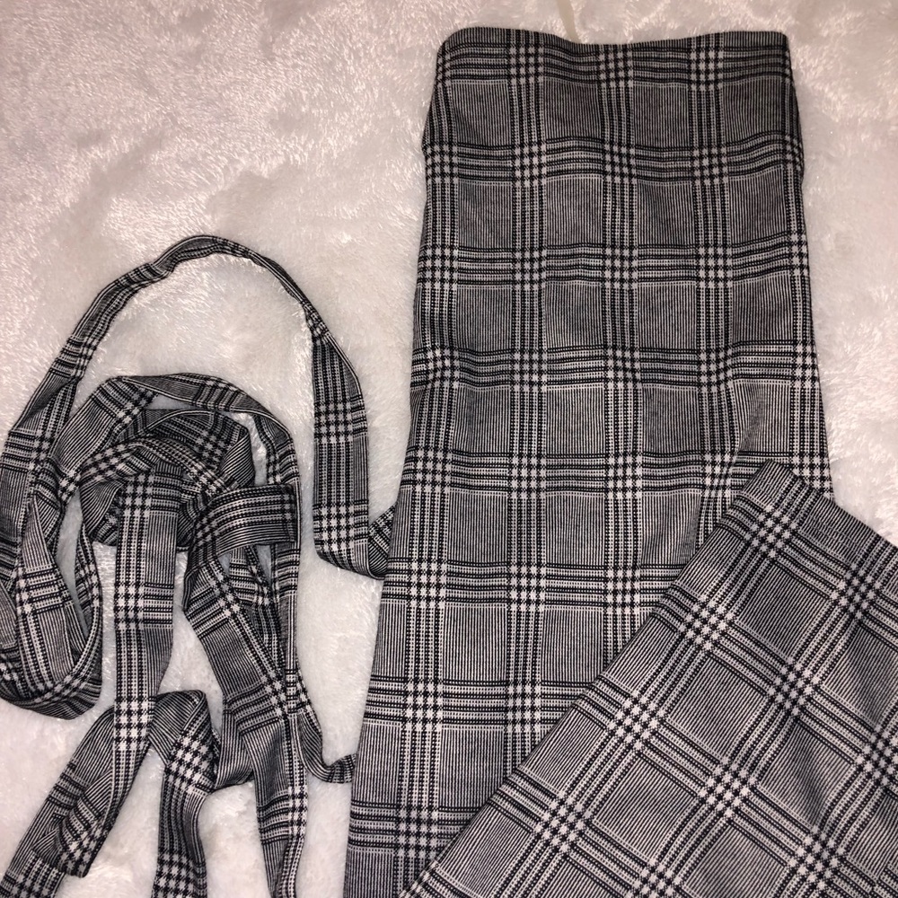 Dress - Picture 2 of 6